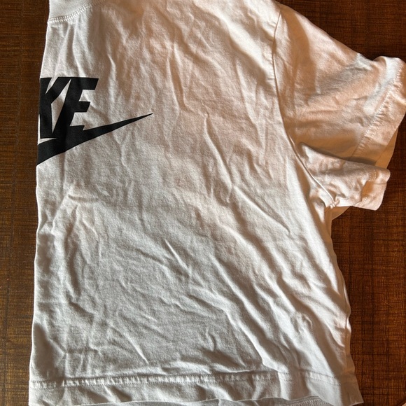 The Nike Tee - Picture 2 of 3